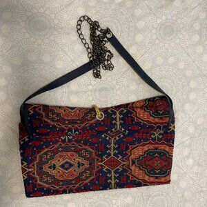 Women crossbody bag/purse, with chain and leather strap